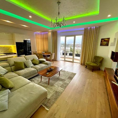 Queen'S Luxury Apartments Lake Тирана Экстерьер фото