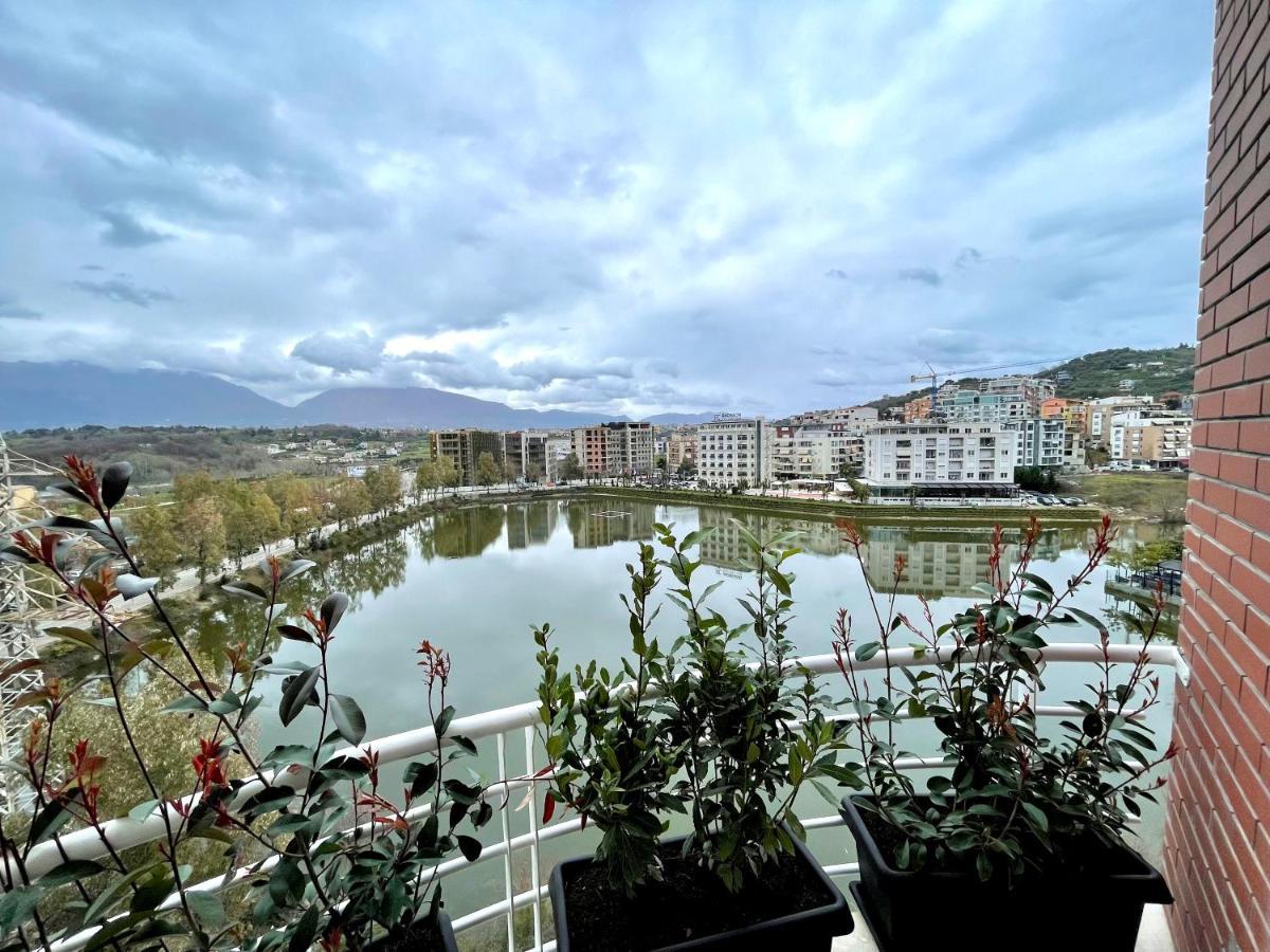 Queen'S Luxury Apartments Lake Тирана Экстерьер фото
