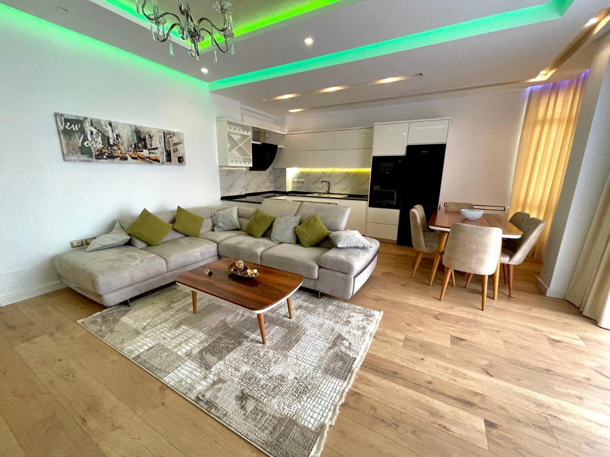 Queen'S Luxury Apartments Lake Тирана Экстерьер фото