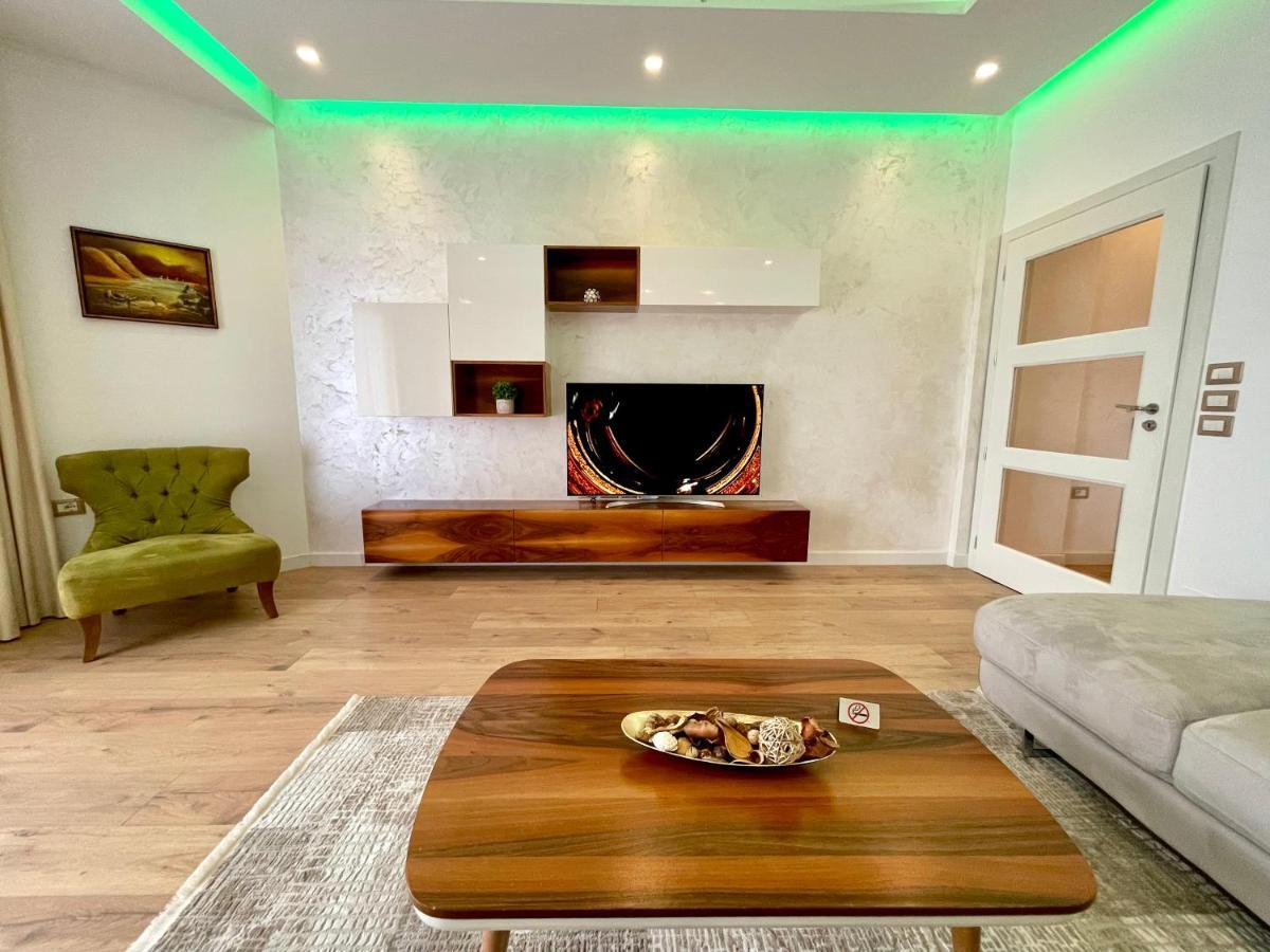 Queen'S Luxury Apartments Lake Тирана Экстерьер фото