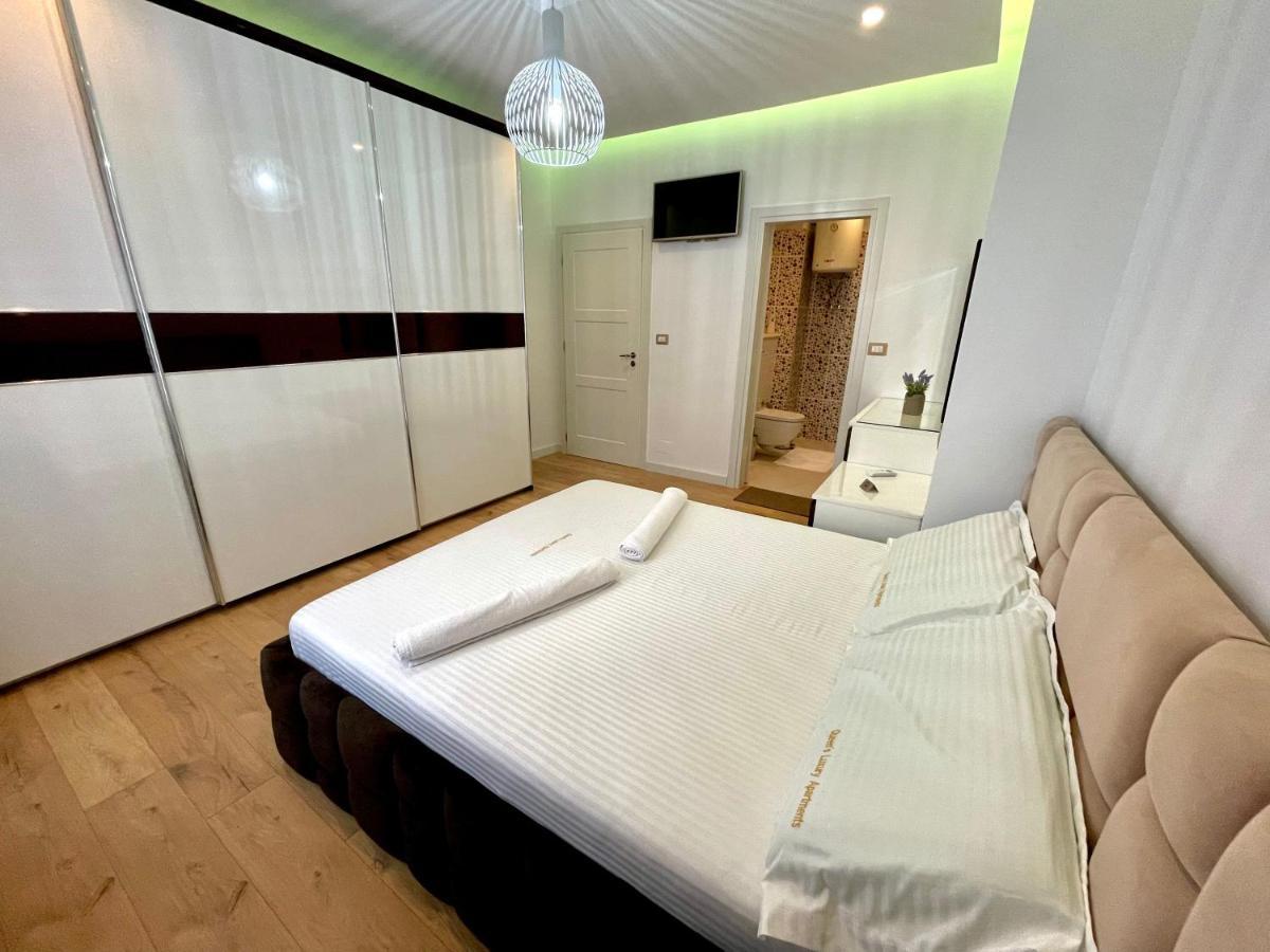 Queen'S Luxury Apartments Lake Тирана Экстерьер фото