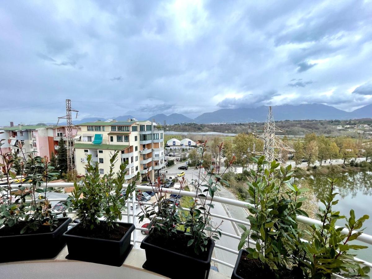 Queen'S Luxury Apartments Lake Тирана Экстерьер фото