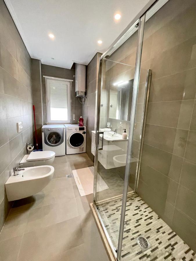 Queen'S Luxury Apartments Lake Тирана Экстерьер фото