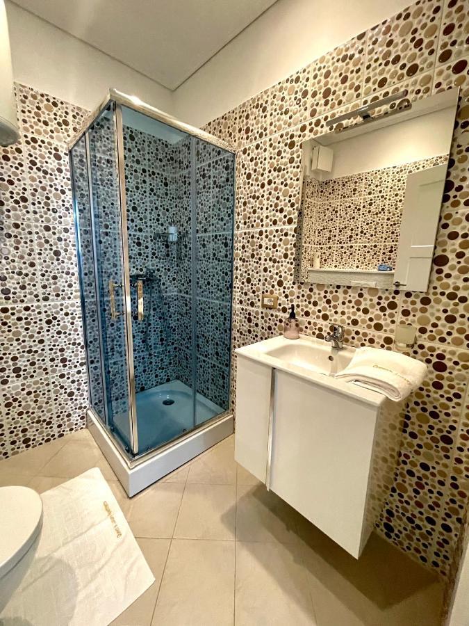 Queen'S Luxury Apartments Lake Тирана Экстерьер фото